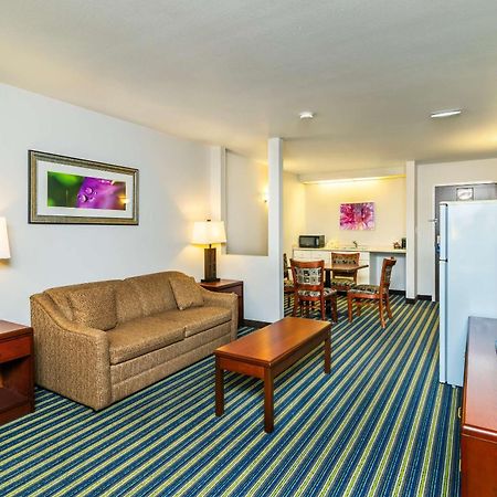 Comfort Inn & Suites Мус-Джо Екстер'єр фото